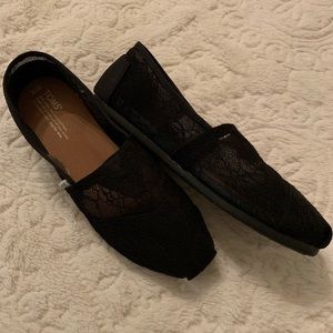Like new Toms Classic shoe